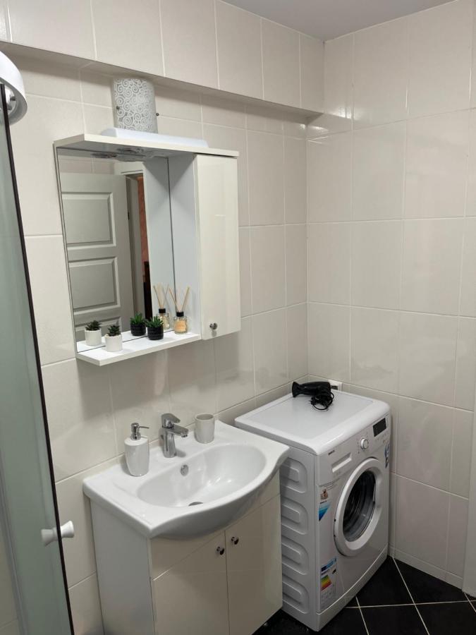 Welcome To Bucharest Airport Residences & Therme-Self Check-In Otopeni Kültér fotó